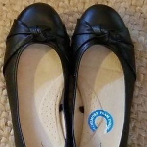 Sonia brand black flats Sz 10B